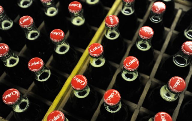 Σε προληπτική απόσυρση αναψυκτικών προχωρά η Coca-Cola